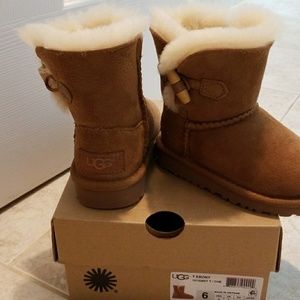 Uggs toddler 6