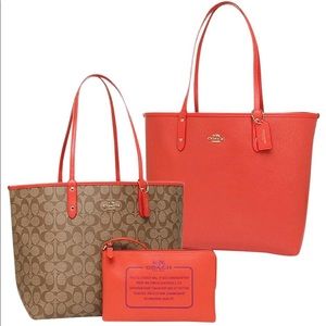 Rare Coach Reversible Tote with wristlet