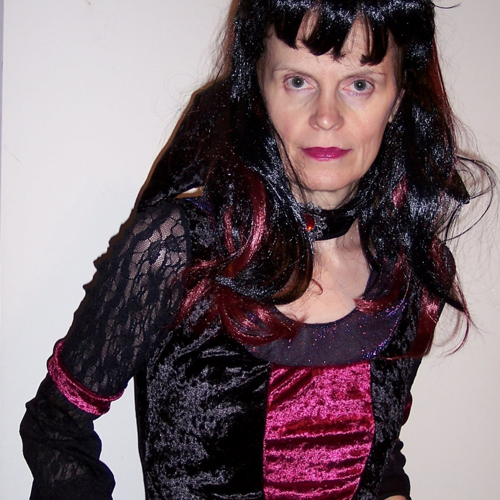 Gothic Vamptessa Halloween Costume, M/L #0210 - Picture 6 of 10
