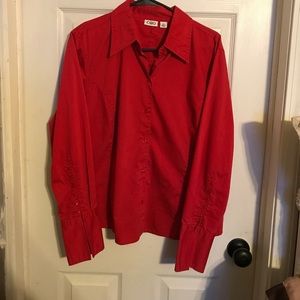 MOVING SALE 🎉 Red button Up Blouse