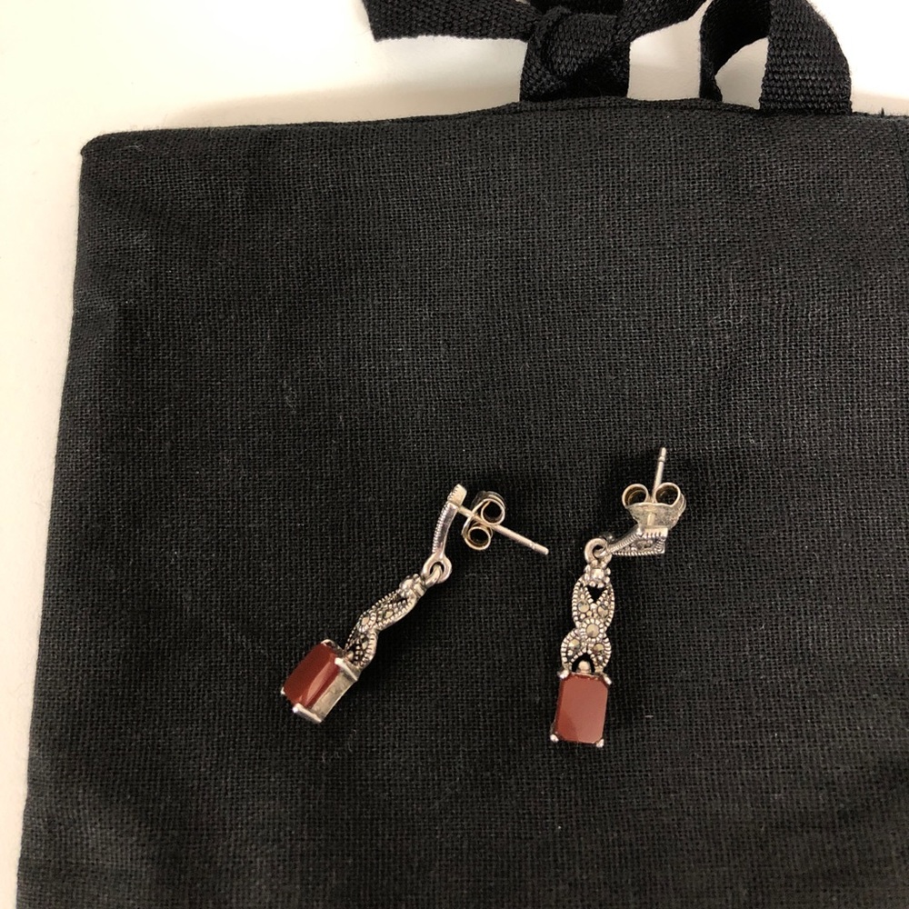 Red gem earrings - Picture 2 of 2