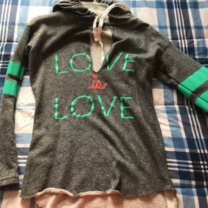 Green love long sleeve shirt