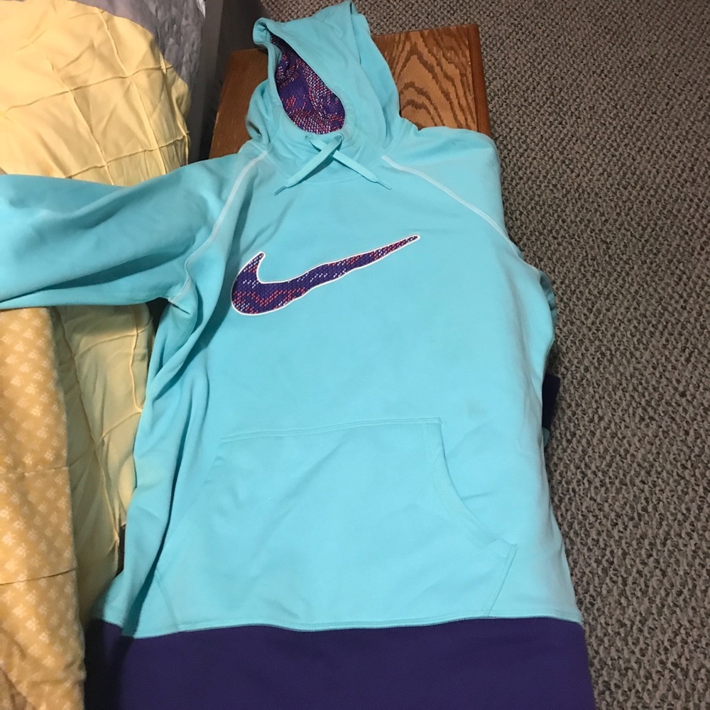Nike large hooded sweatshirt