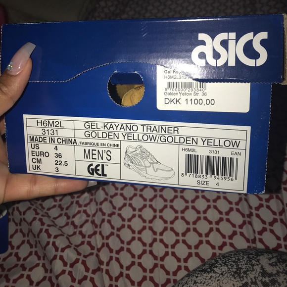 ASICS - Picture 2 of 5