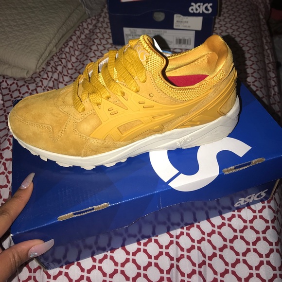 ASICS - Picture 3 of 5