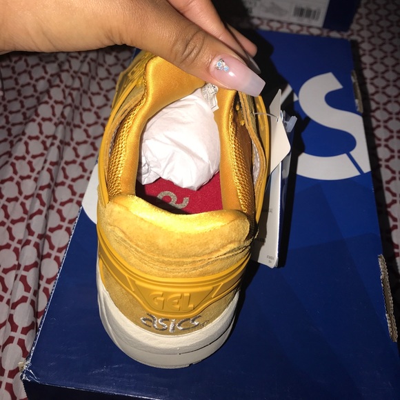 ASICS - Picture 4 of 5