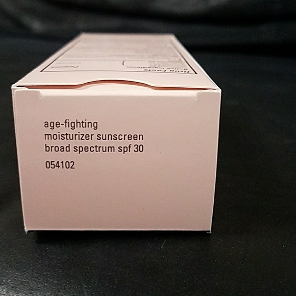 Mary Kay TimeWise Moisturizer - Picture 2 of 2