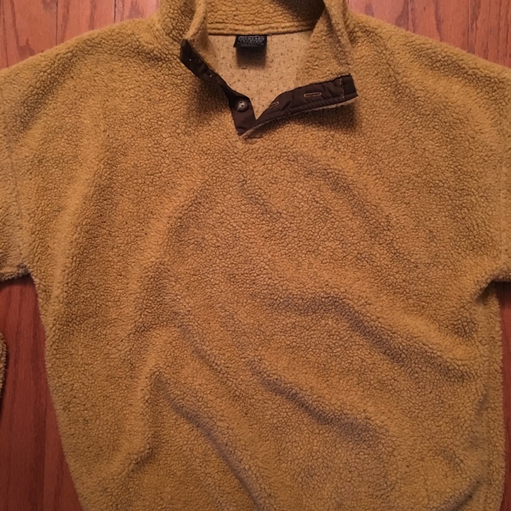Colorado Trading Plush Pull-over