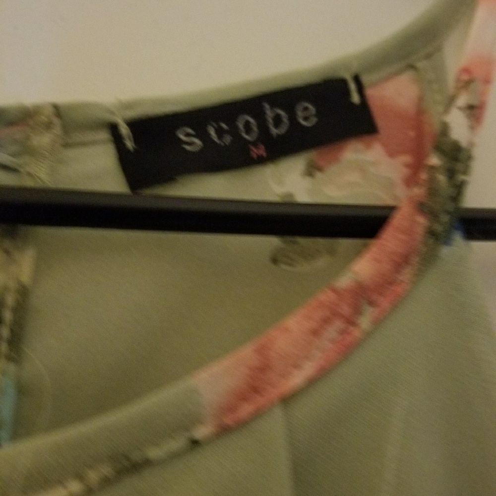 Dress - Picture 3 of 4