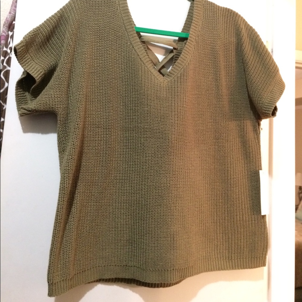 NWOT olive green short sleeve sweater
