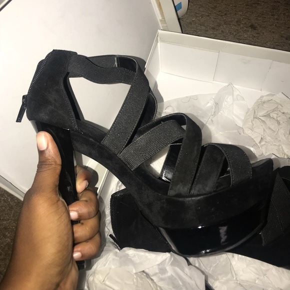 Black Cross Strapped Heels - Picture 1 of 2