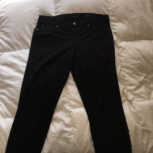 Jessica Simpson “Kiss Me Jegging”