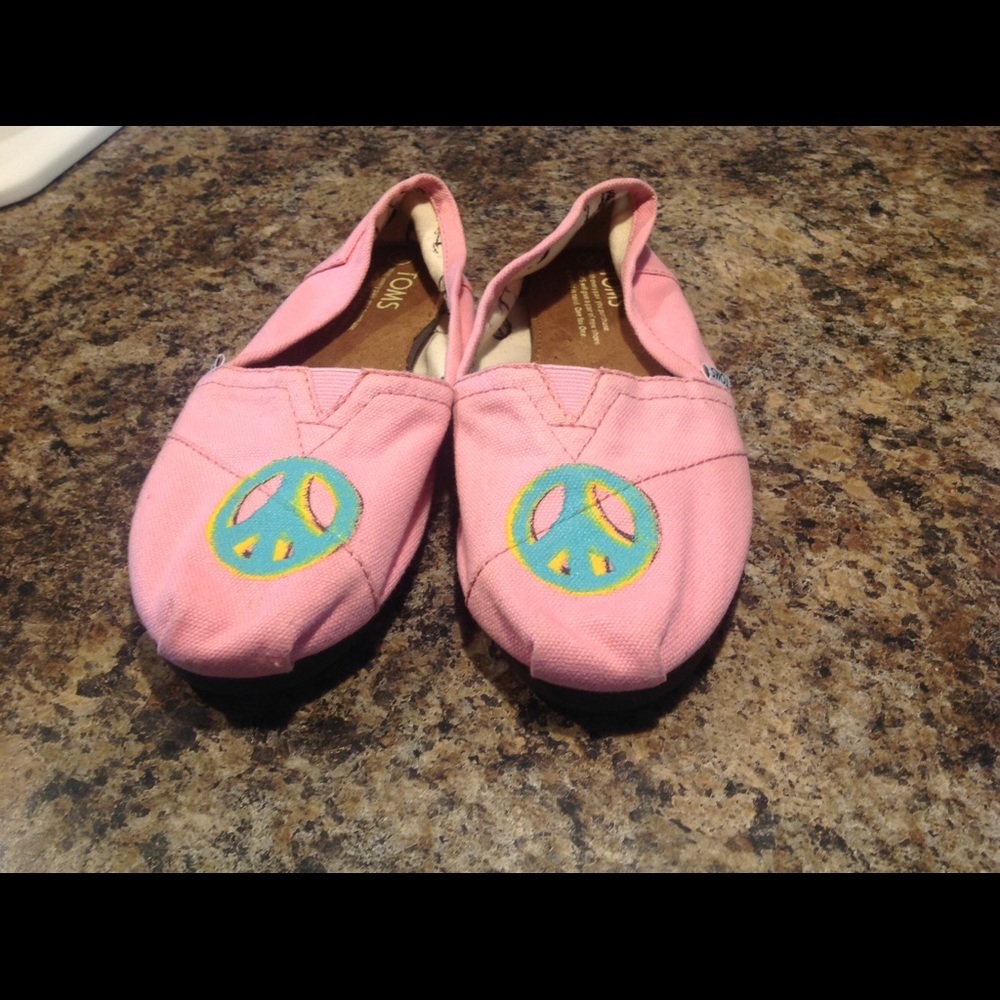 Pink toms girls size 2
