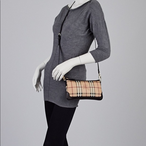 ✨ S O L D ✨Burberry Haymark Check Cross Body - Picture 7 of 7