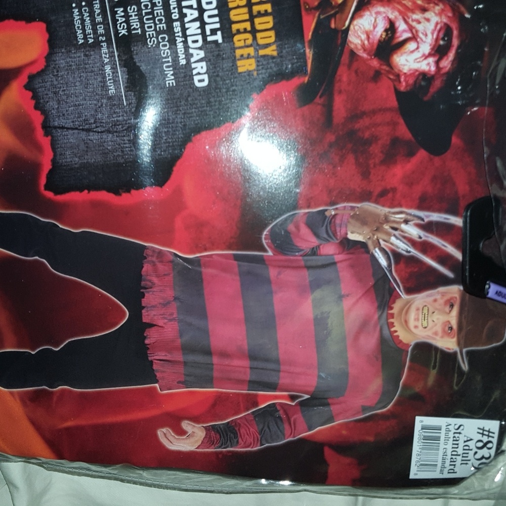 Freddy Kruger costume NEW!