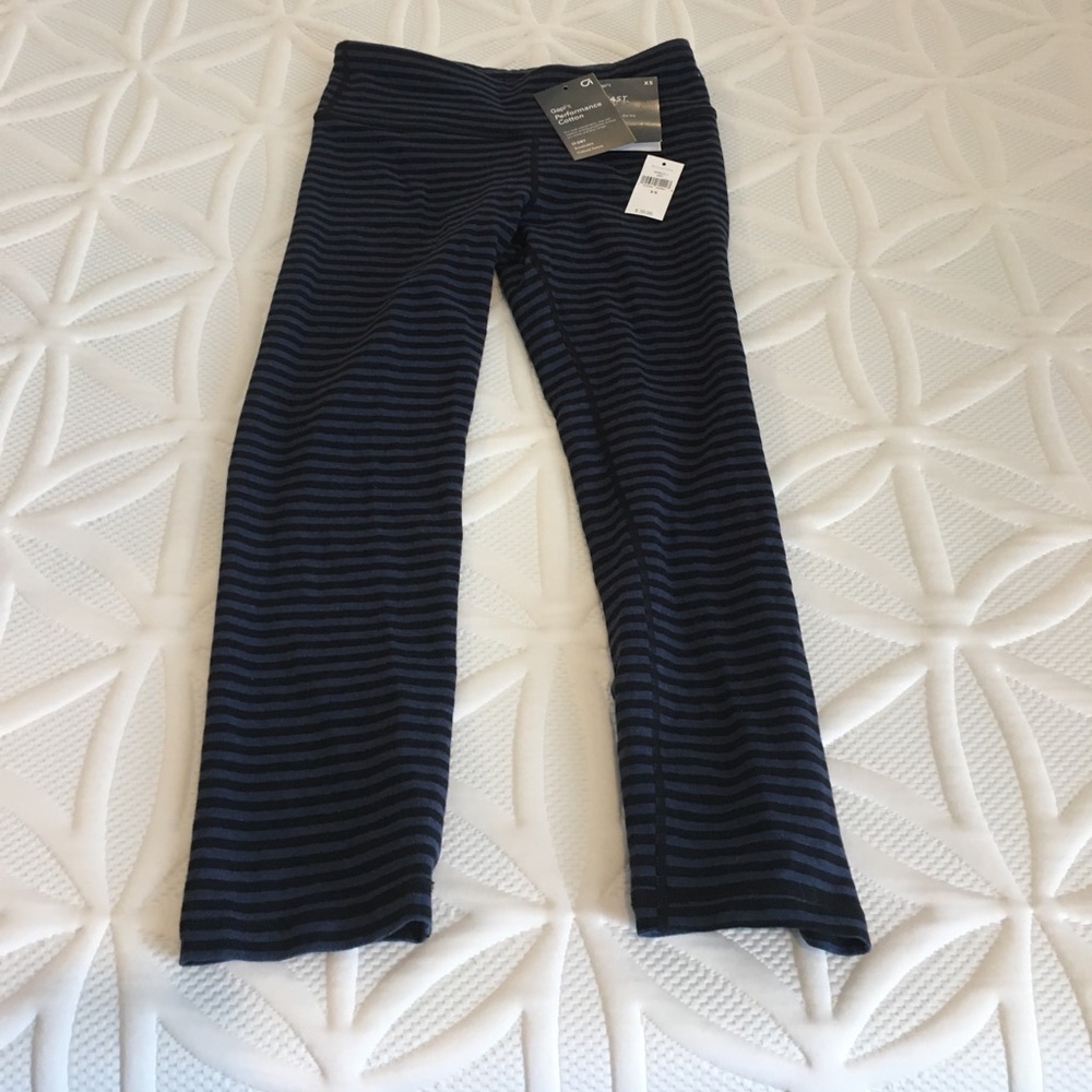 Brand new XS Gap capri leggings
