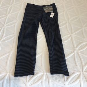 Brand new XS Gap capri leggings