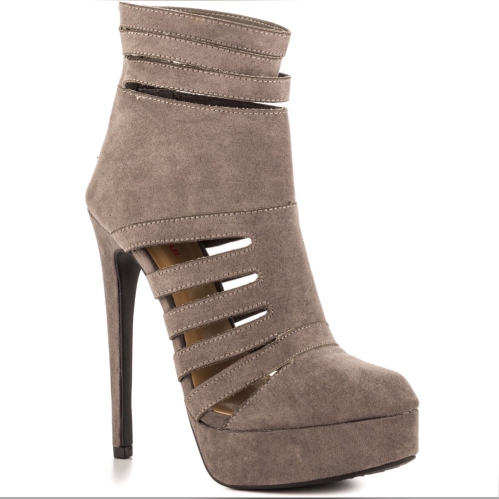 New Gray heeled booties