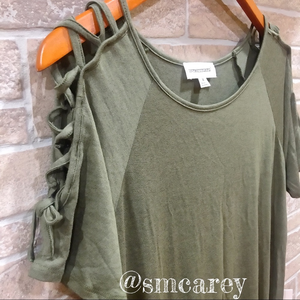 NWT🔥OLIVE LACE UP SLEEVE KNIT DRESS