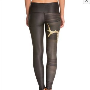Teeki brand yoga leggings