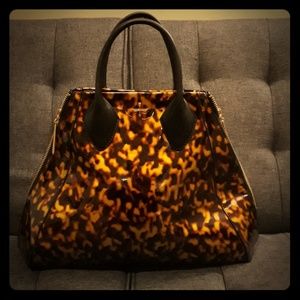 Pour La Victoria Yves