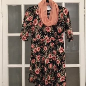 Juniors Dress with scarf