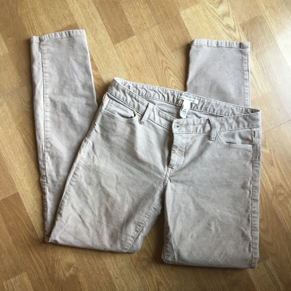 EUC Banana Republic tan skinny bootcut corduroys