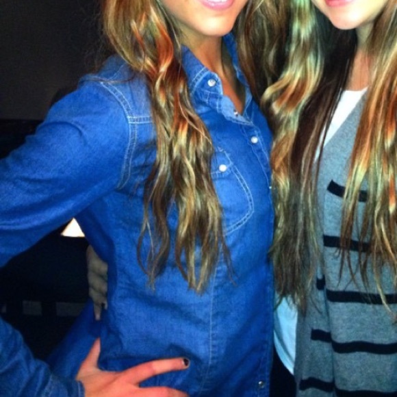 Forever 21 Tops - Denim buttonup top