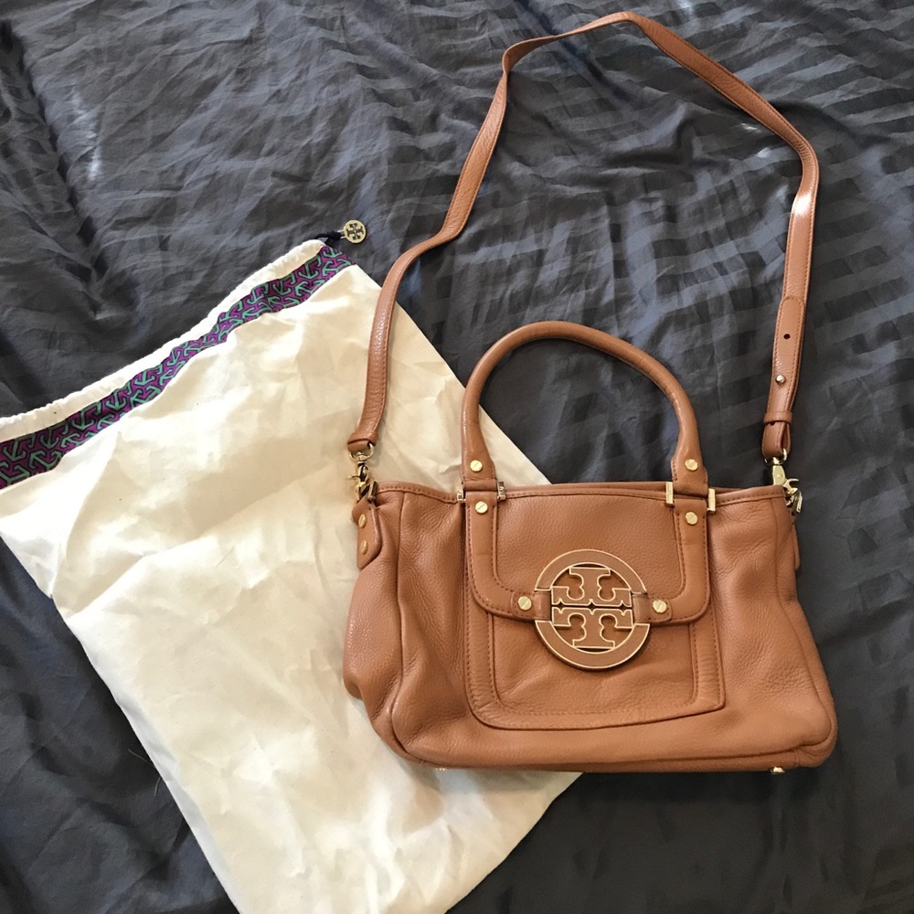 Tory Burch Amanda Hobo Crossbody