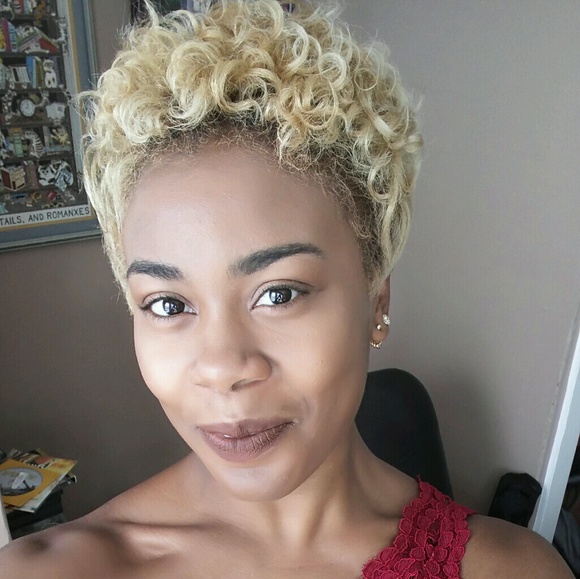 Meet your Posher, Trish - Picture 1 of 1