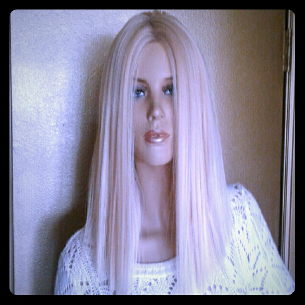 Natural elegant classic blonde wig