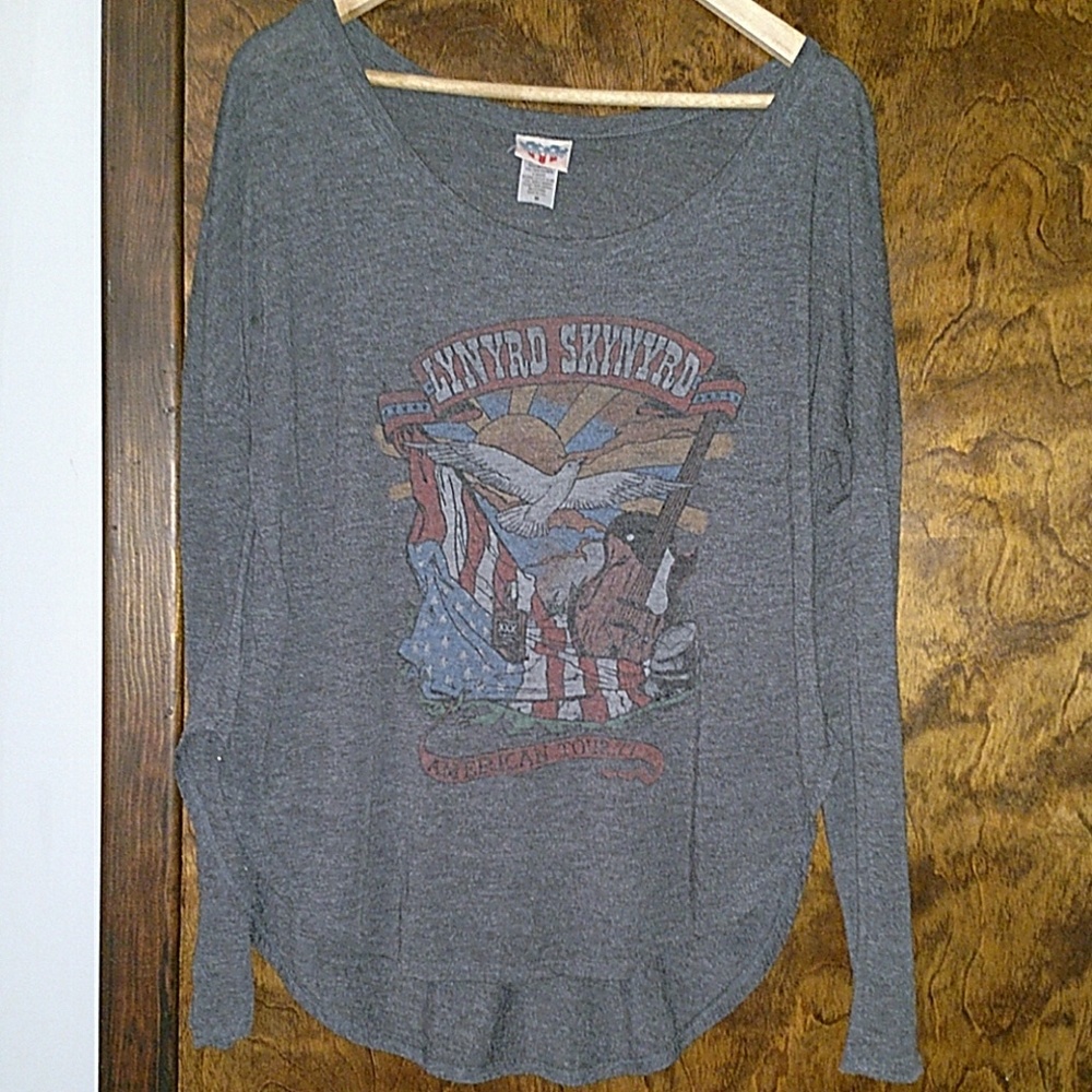 Long sleeve tee