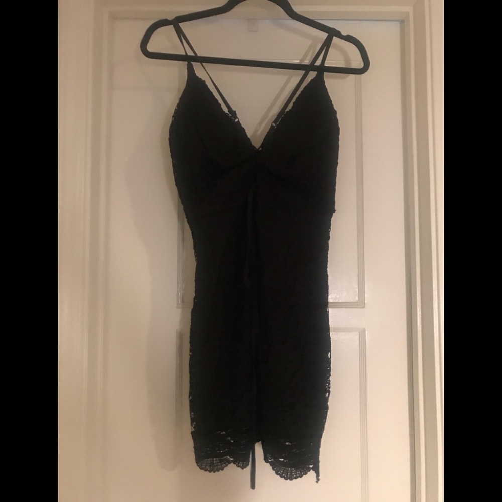 Black Fitted Lace Dress