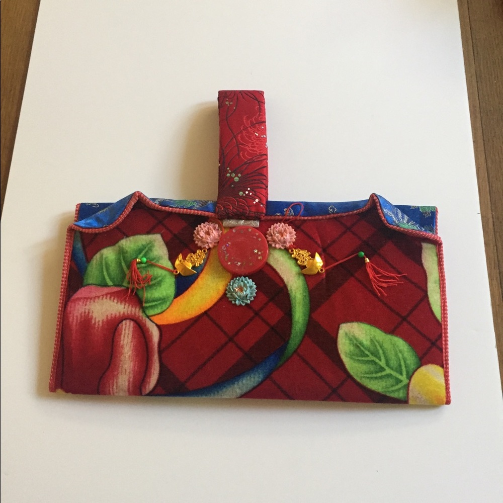 Handbag