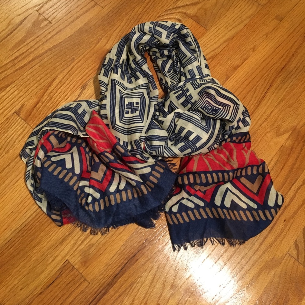 NWOT Natasha Scarf