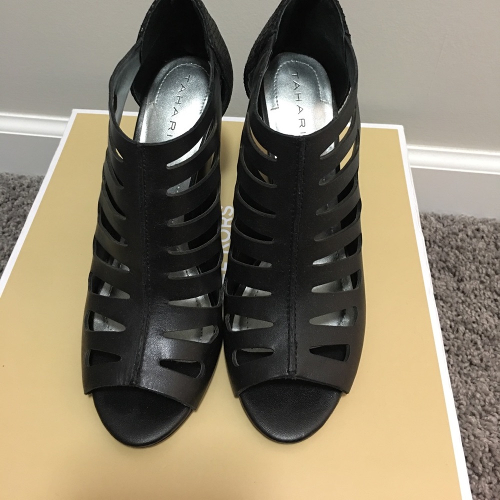 Tahari zip back heels.