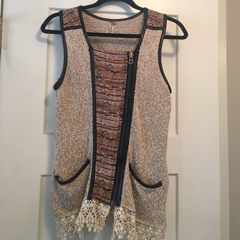 Gimmicks zip up vest
