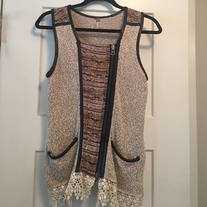 Gimmicks zip up vest