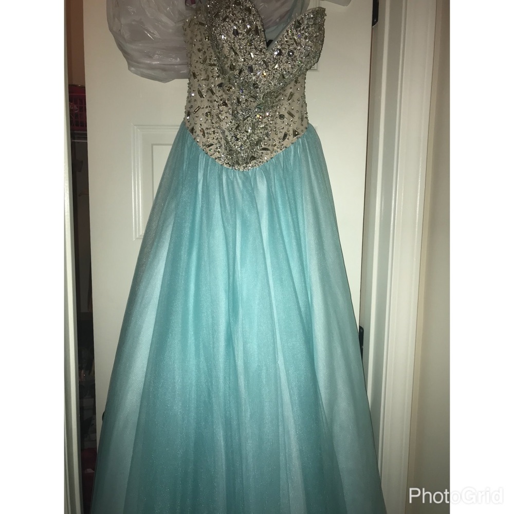 Prom dress