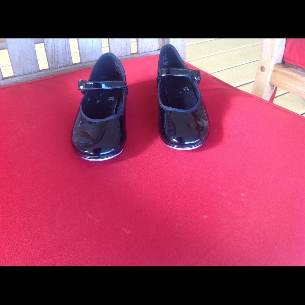 Black patent leather tap shoes size 10 1/2