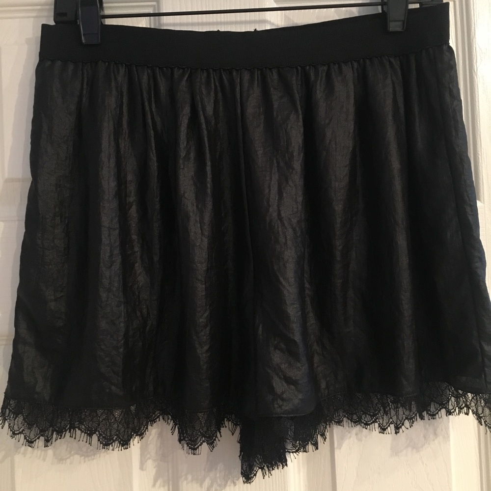 BCBG BLACK SHORTS