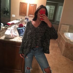 Brandy Melville Cropped sweater