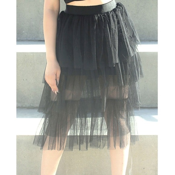 English Factory Tulle Skirt - Picture 2 of 4