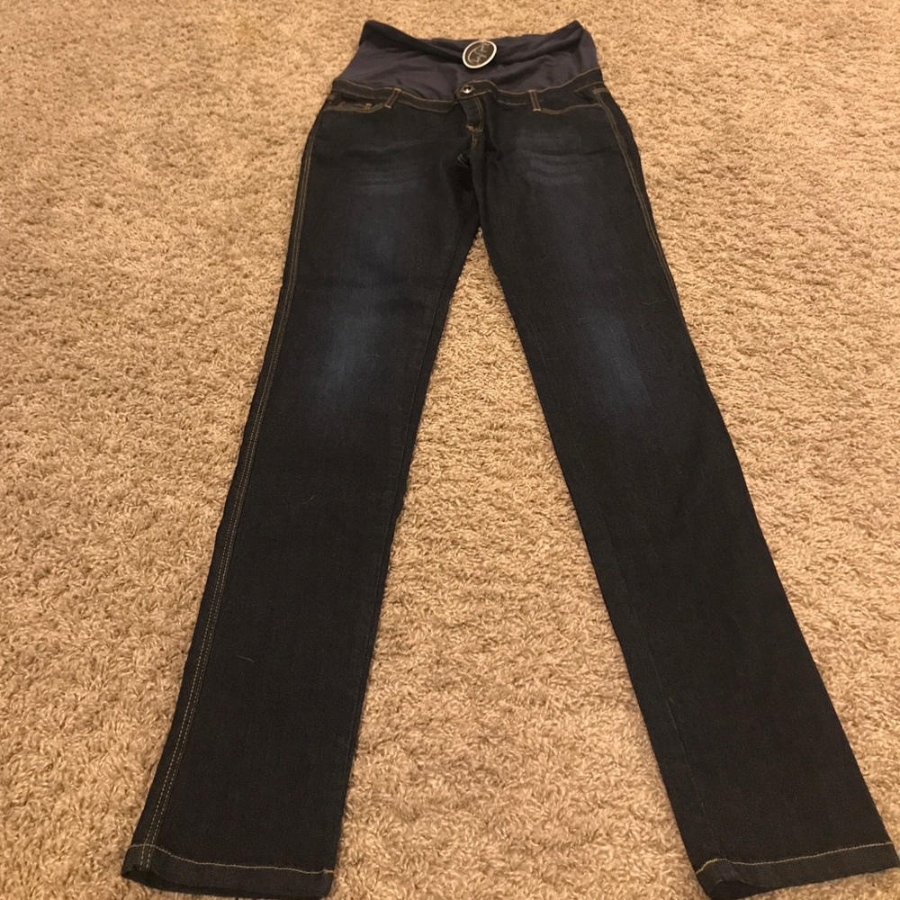 NWT, Dark skinny maternity jeans