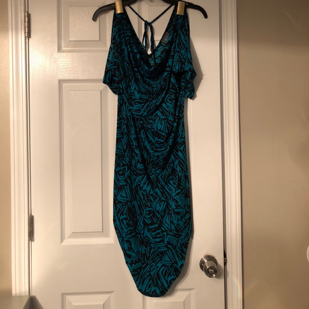 GREEN AND BLACK KNEE LENGTH DRESS COLD SHOULDER