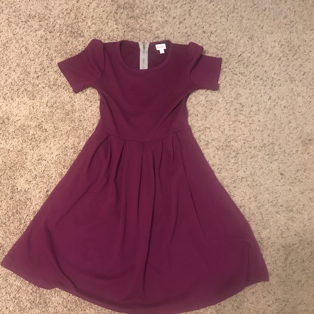 Lularoe plum Amelia size small