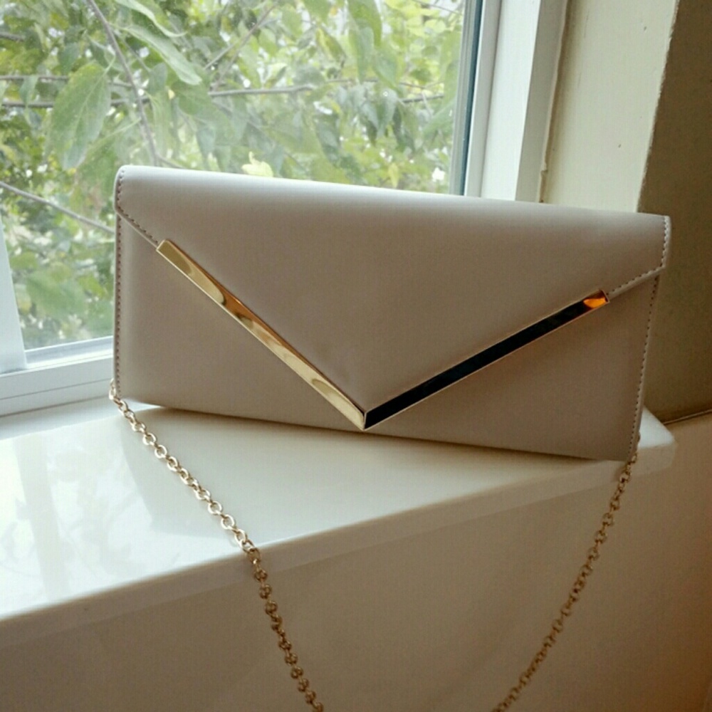 Aldo clutch