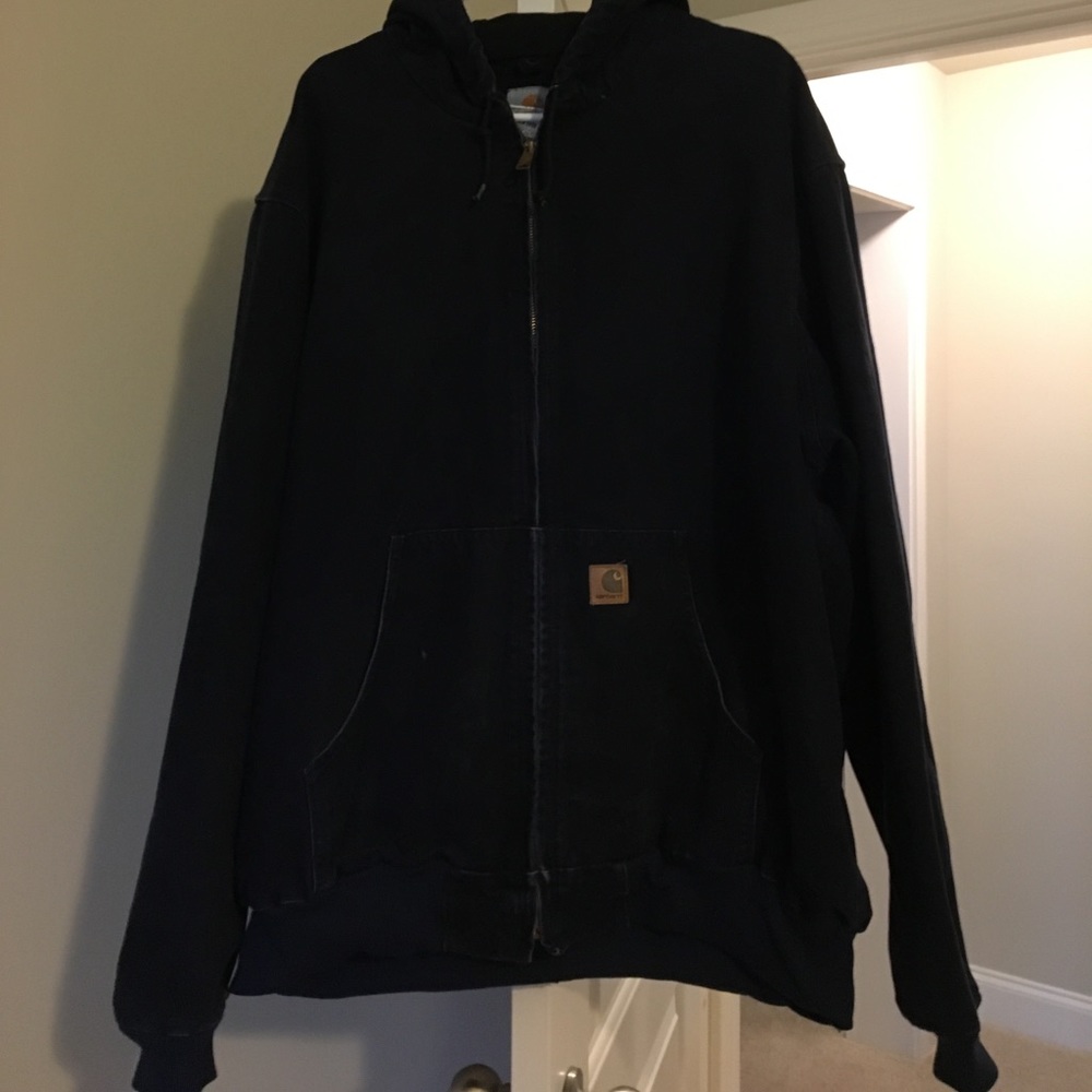 Men’s carhartt coat.