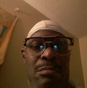 Meet your Posher, Lorenzo