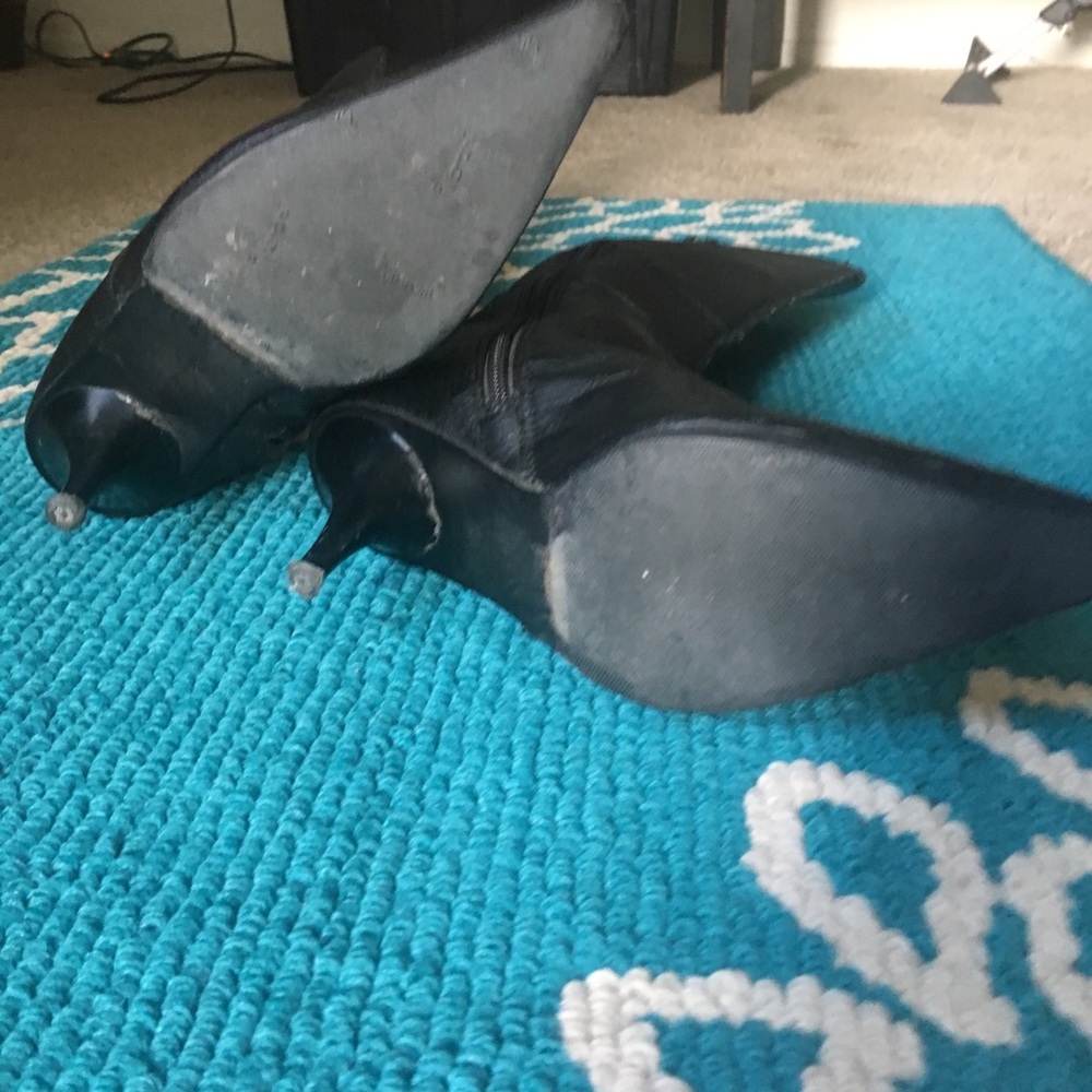 Newport News black leather boots sz 6 - Picture 4 of 4